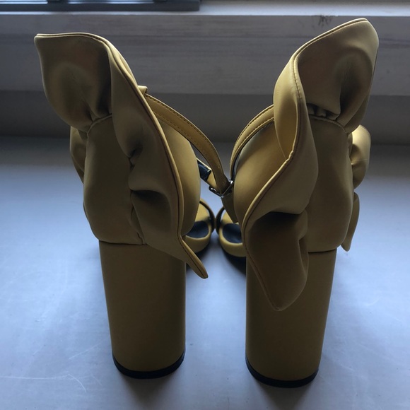 SOLD- NEW Jeffrey Campbell x Free People heels - Picture 4 of 14